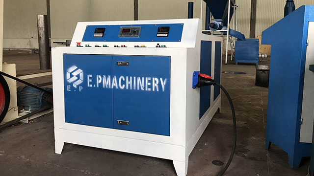 Sawdust briquette press